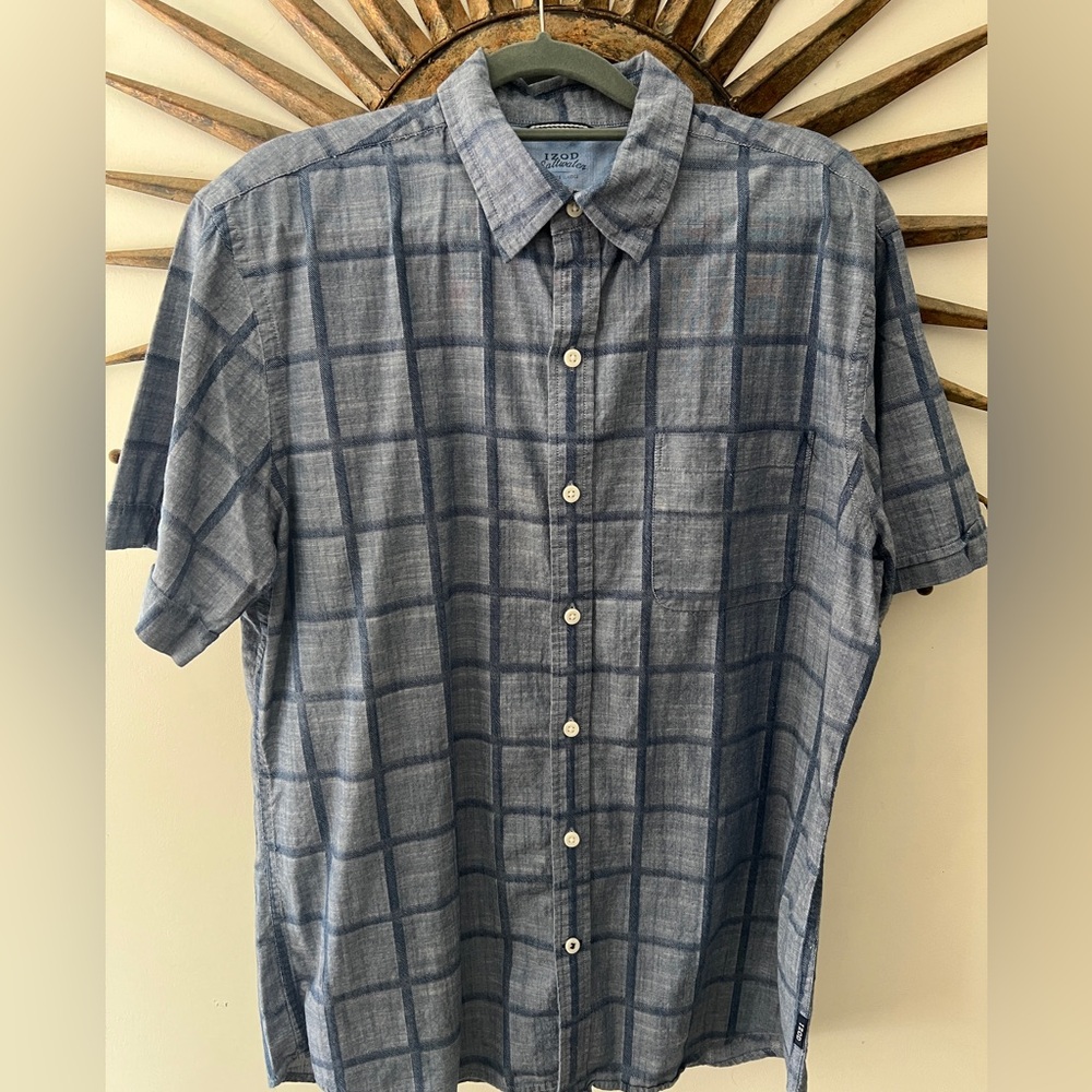 IZOD Saltwater Relaxed Classics Men's Lg Blue Button Down Short Sleeve Shirt
